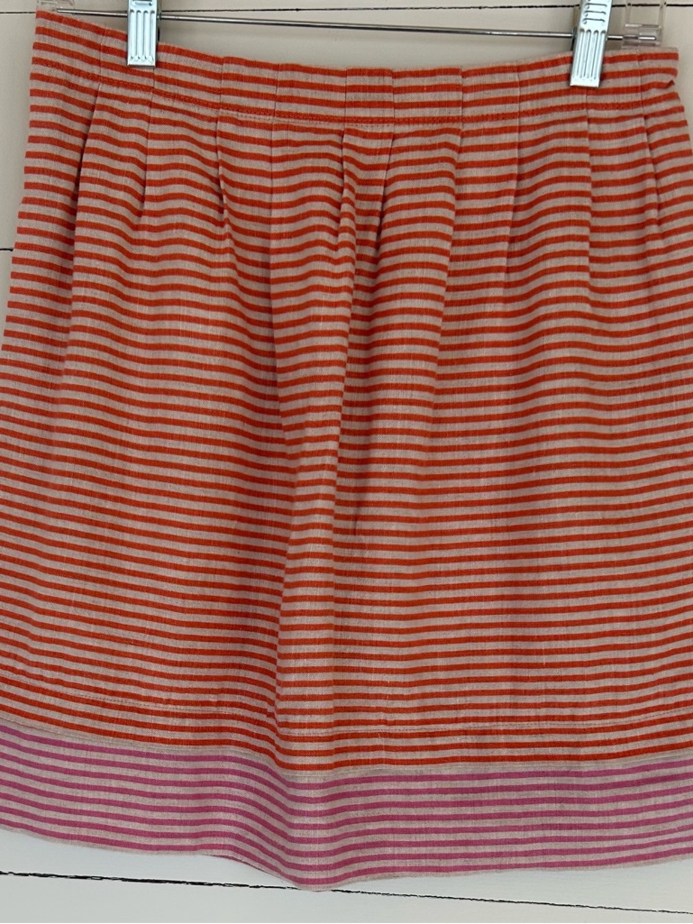 Loft Classic Skirt with a Flare. 100% Linen, Orange and Pink Stripes Size 4P - Picture 2 of 4